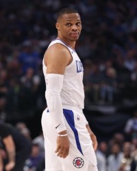 快艇总裁：韦少是了不起的球员 正在为他寻找下家