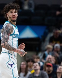 今天不浪今天准！三球首节出战9分钟 7中5&amp;三分4中3砍13分2助