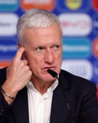 开云体育下载-德尚：格子的表现比上一场好，最重要能创造出机会